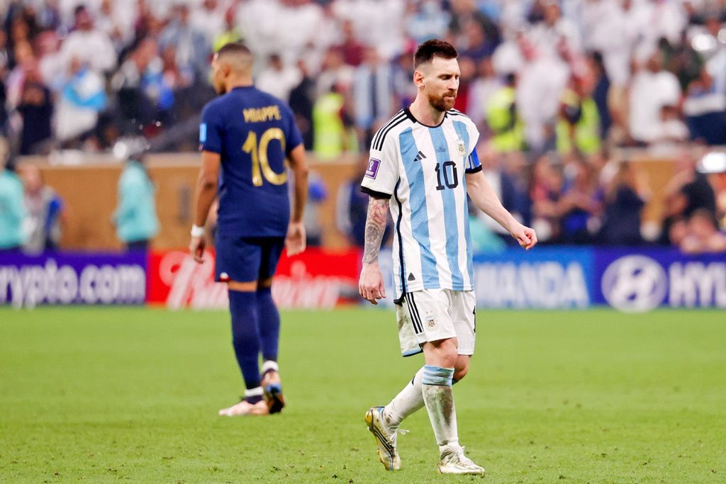 Chiều cao Messi - Lý giải biệt danh bọ chét nguyên tử 4 Chiều cao Messi - Lý giải biệt danh bọ chét nguyên tử