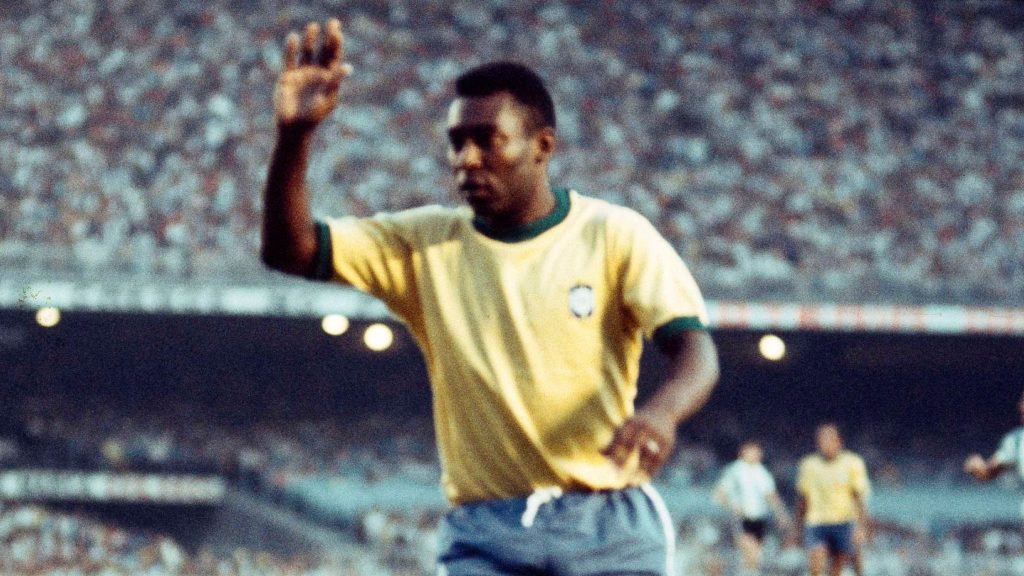 Pele là một huyền thoại tiền đạo cắm đích thực Pele là một huyền thoại tiền đạo cắm đích thực