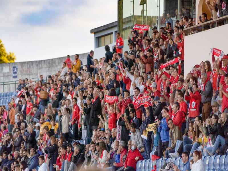 Câu lạc bộ thể thao Santa Clara có một lượng fan lớn Câu lạc bộ thể thao Santa Clara có một lượng fan lớn