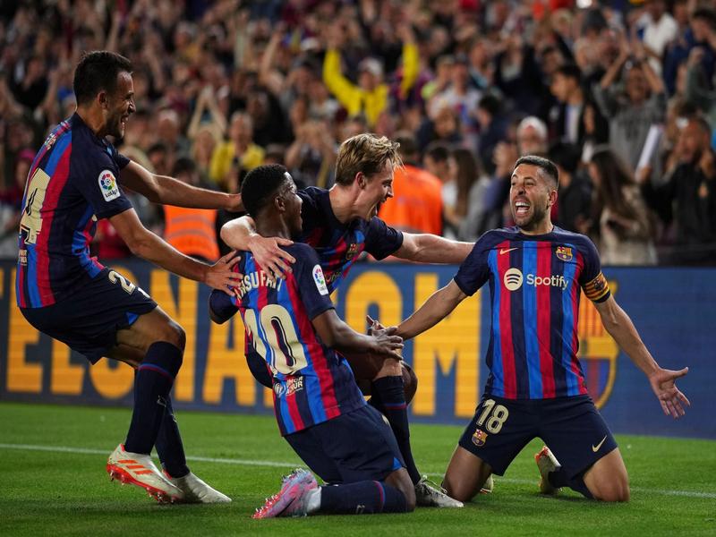 Barcelona được thành lập vào năm 1899, và đã có một lịch sử dài và rực rỡ qua các thập kỷ Barcelona được thành lập vào năm 1899, và đã có một lịch sử dài và rực rỡ qua các thập kỷ