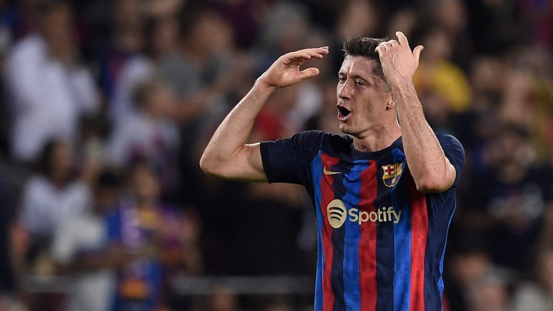 Lewandowski cũng là một cái tên ST trong bóng đá xuất sắc, ấn tượng Lewandowski cũng là một cái tên ST trong bóng đá xuất sắc, ấn tượng
