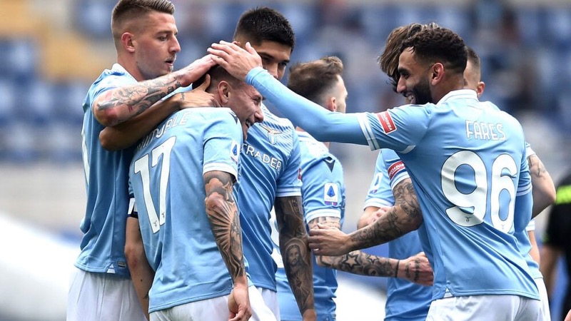 Câu lạc bộ Lazio là đội bóng giàu thành tích và giàu cả lịch sử của Ý Câu lạc bộ Lazio là đội bóng giàu thành tích và giàu cả lịch sử của Ý