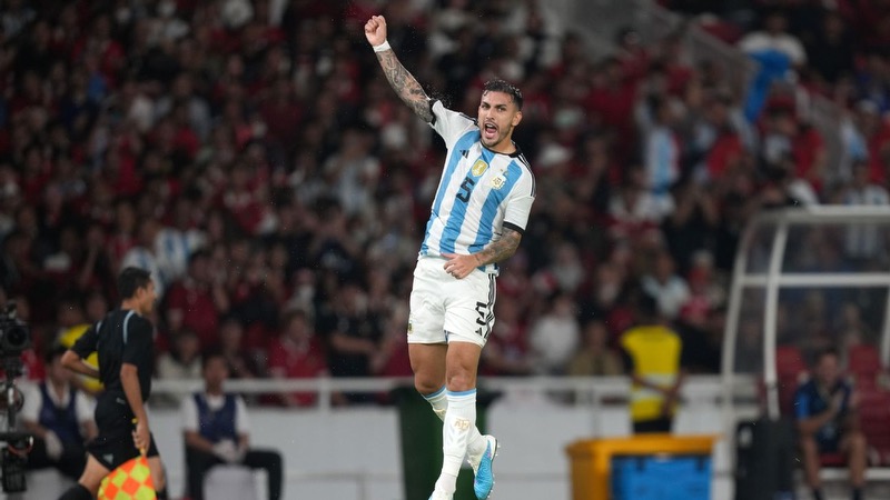 Cầu thủ Leandro Paredes luôn cống hiến một cách ầm thầm Cầu thủ Leandro Paredes luôn cống hiến một cách ầm thầm