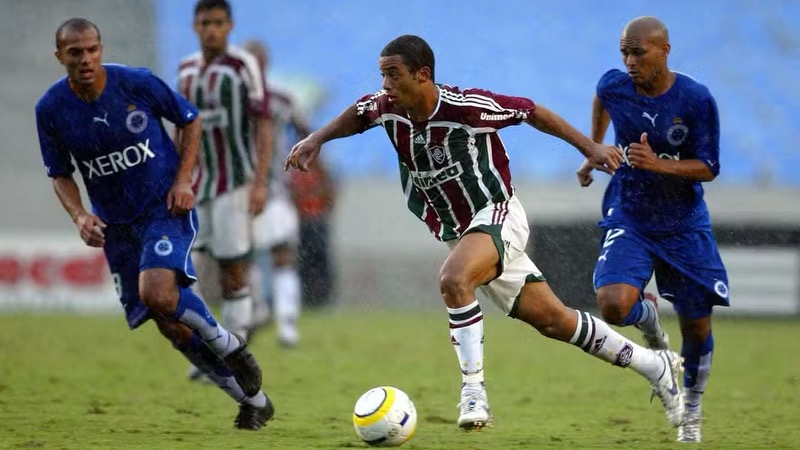 Cầu thủ Marcelo Vieira bắt đầu từ bóng đá Brazil Cầu thủ Marcelo Vieira bắt đầu từ bóng đá Brazil